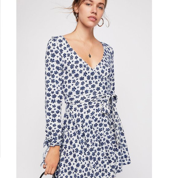 Free People Dresses & Skirts - NWT Free People Pradera Blue Floral Wrap Dress